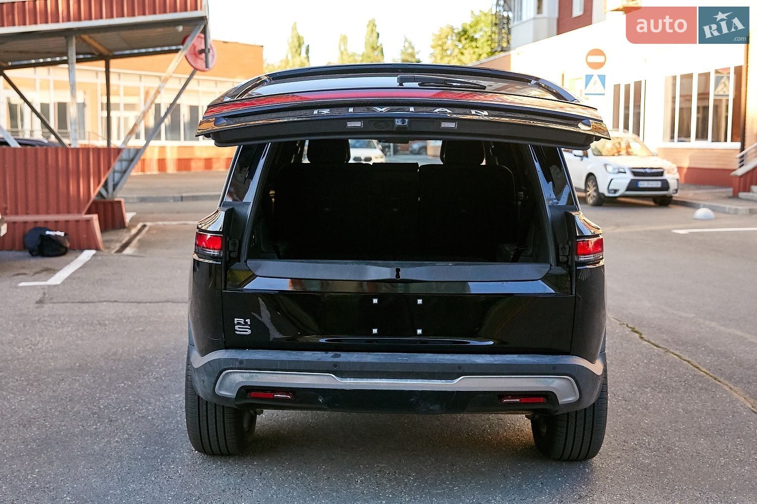 Rivian R1S 2025 VIN 7PDSGBBA1SN071292 фото оголошення 49 з 78