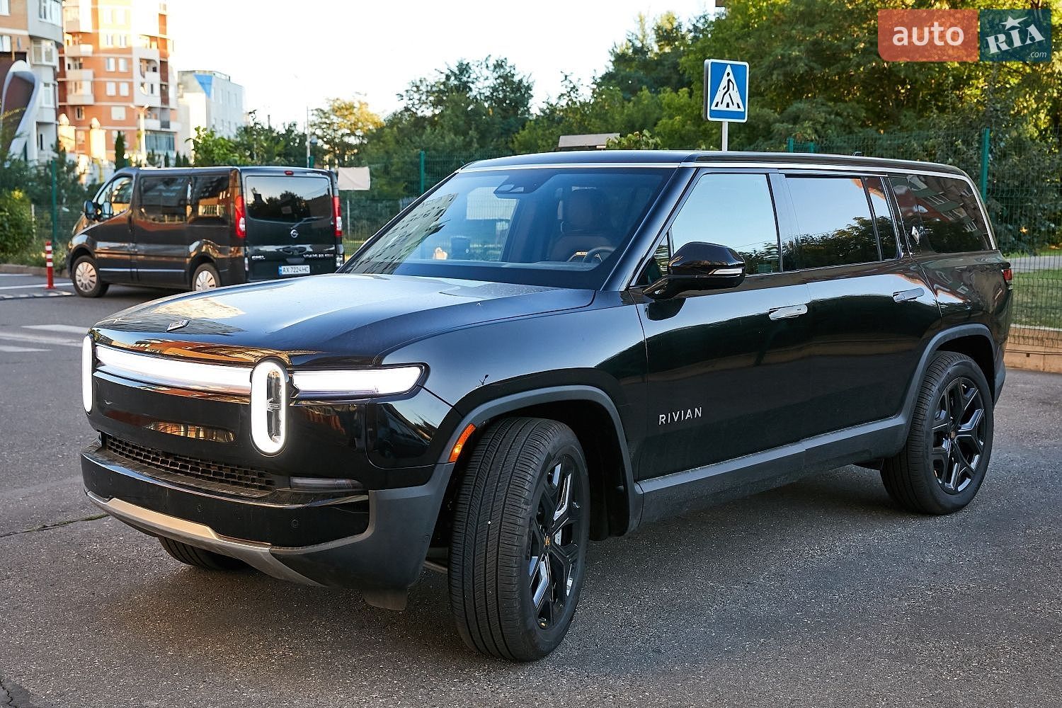 Rivian R1S 2025 VIN 7PDSGBBA1SN071292 фото оголошення 63 з 78