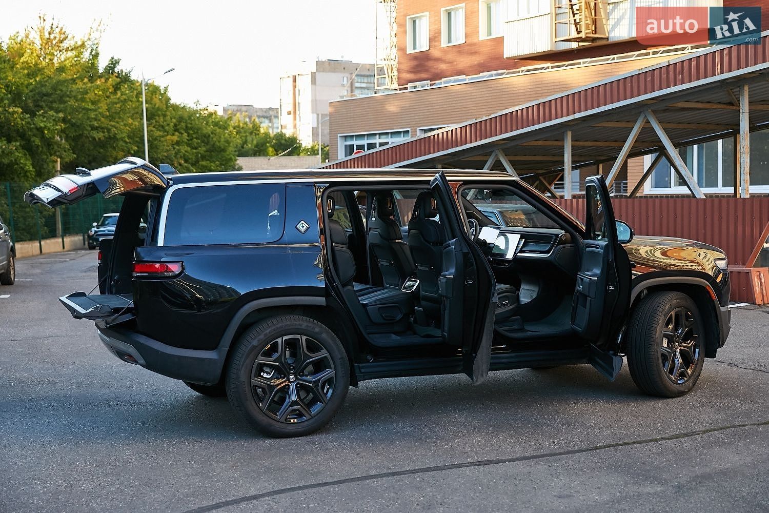 Rivian R1S 2025 VIN 7PDSGBBA1SN071292 фото оголошення 60 з 78