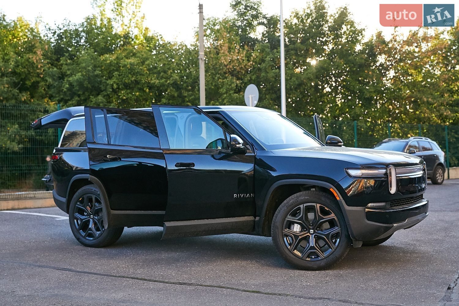 Rivian R1S 2025 VIN 7PDSGBBA1SN071292 фото оголошення 62 з 78