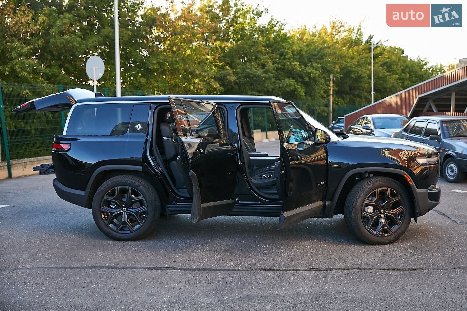 Rivian R1S 2025 VIN 7PDSGBBA1SN071292 фото оголошення 61 з 78