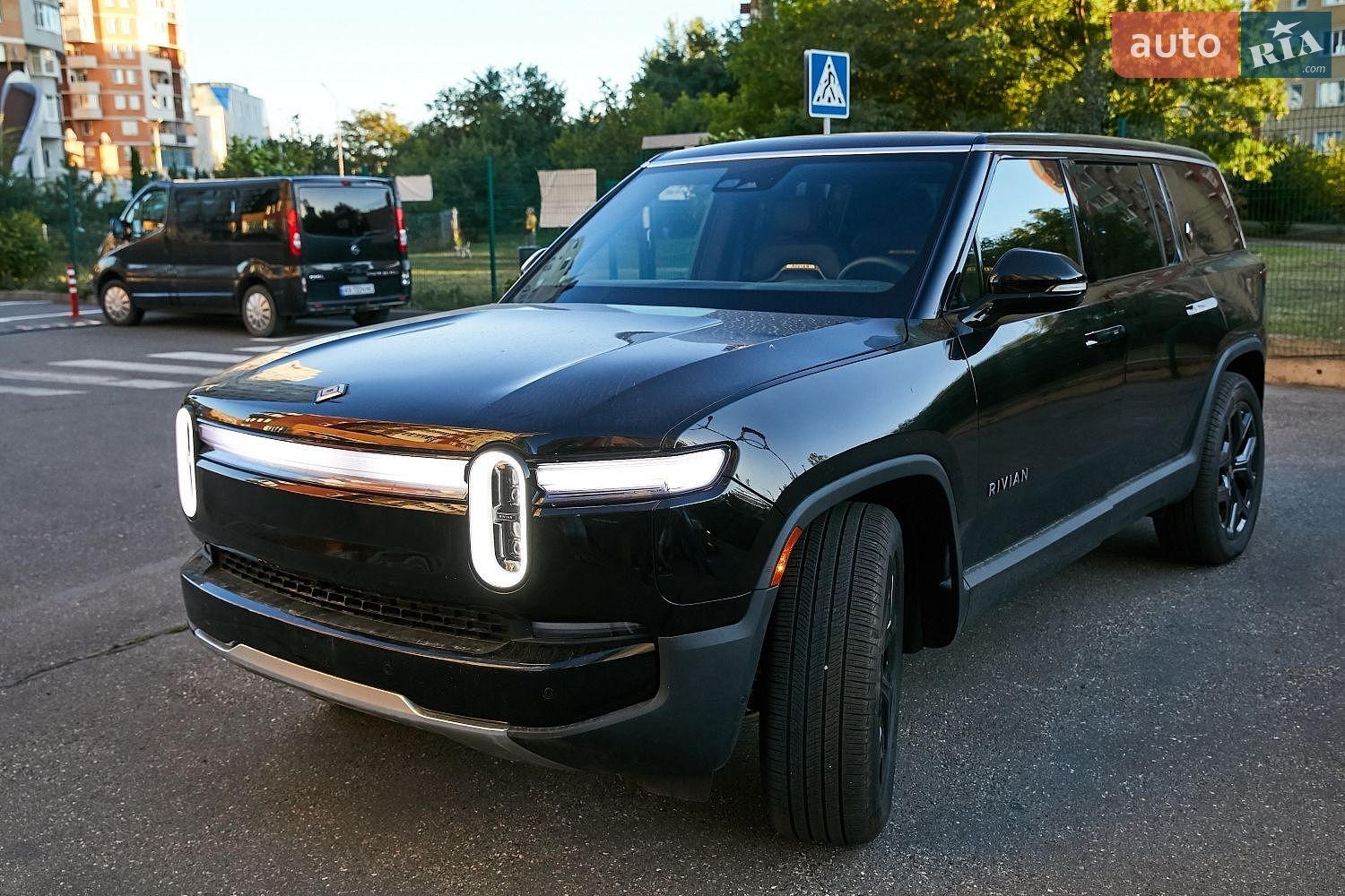 Rivian R1S 2025 VIN 7PDSGBBA1SN071292 фото оголошення 74 з 78