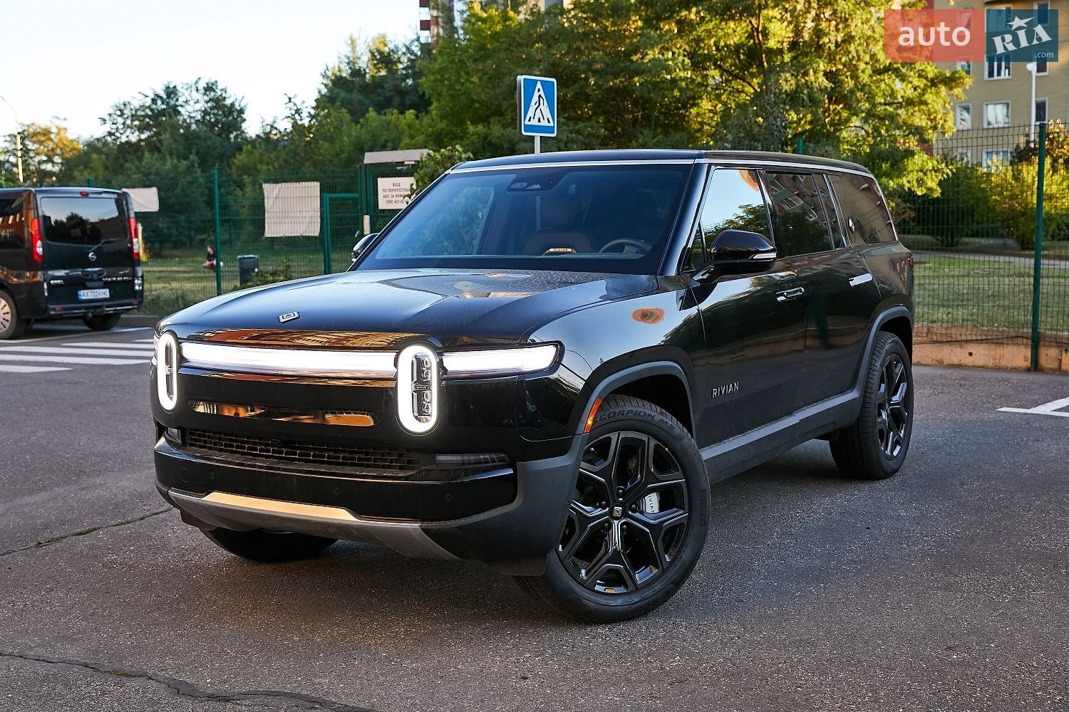 Rivian R1S 2025 VIN 7PDSGBBA1SN071292 фото оголошення 76 з 78