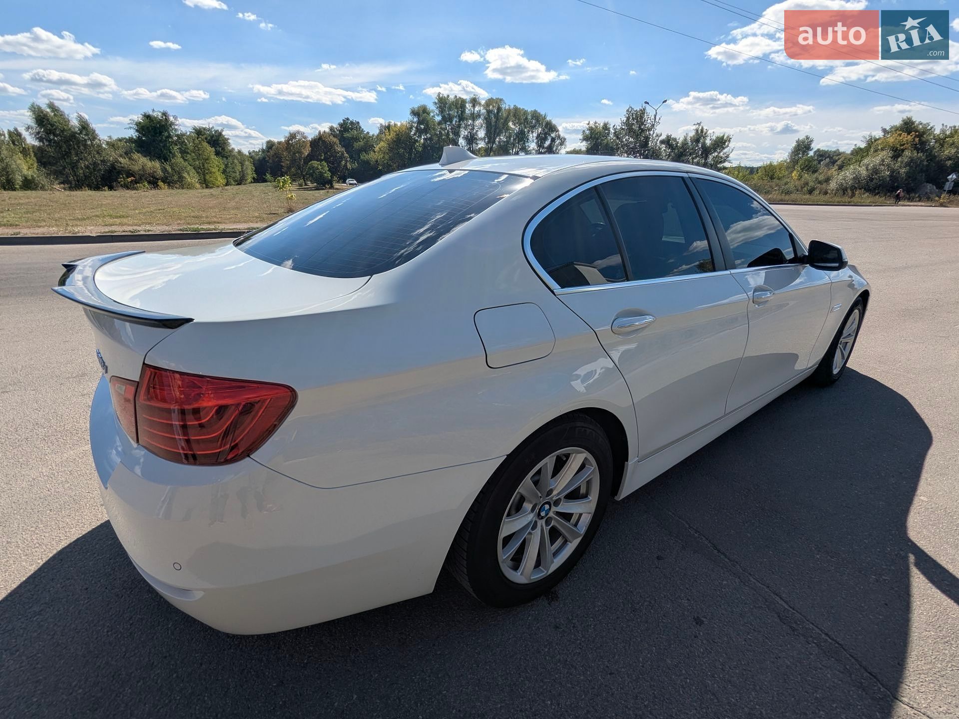 BMW 5 Series 2014 VIN WBA5A5C55FD515291 фото оголошення 18 з 22