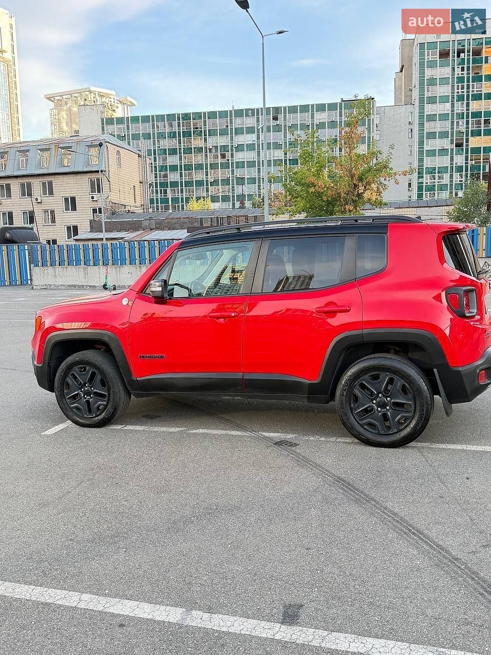 Jeep Renegade 2018 VIN ZACCJBCB0JPH28433 фото оголошення 49 з 54