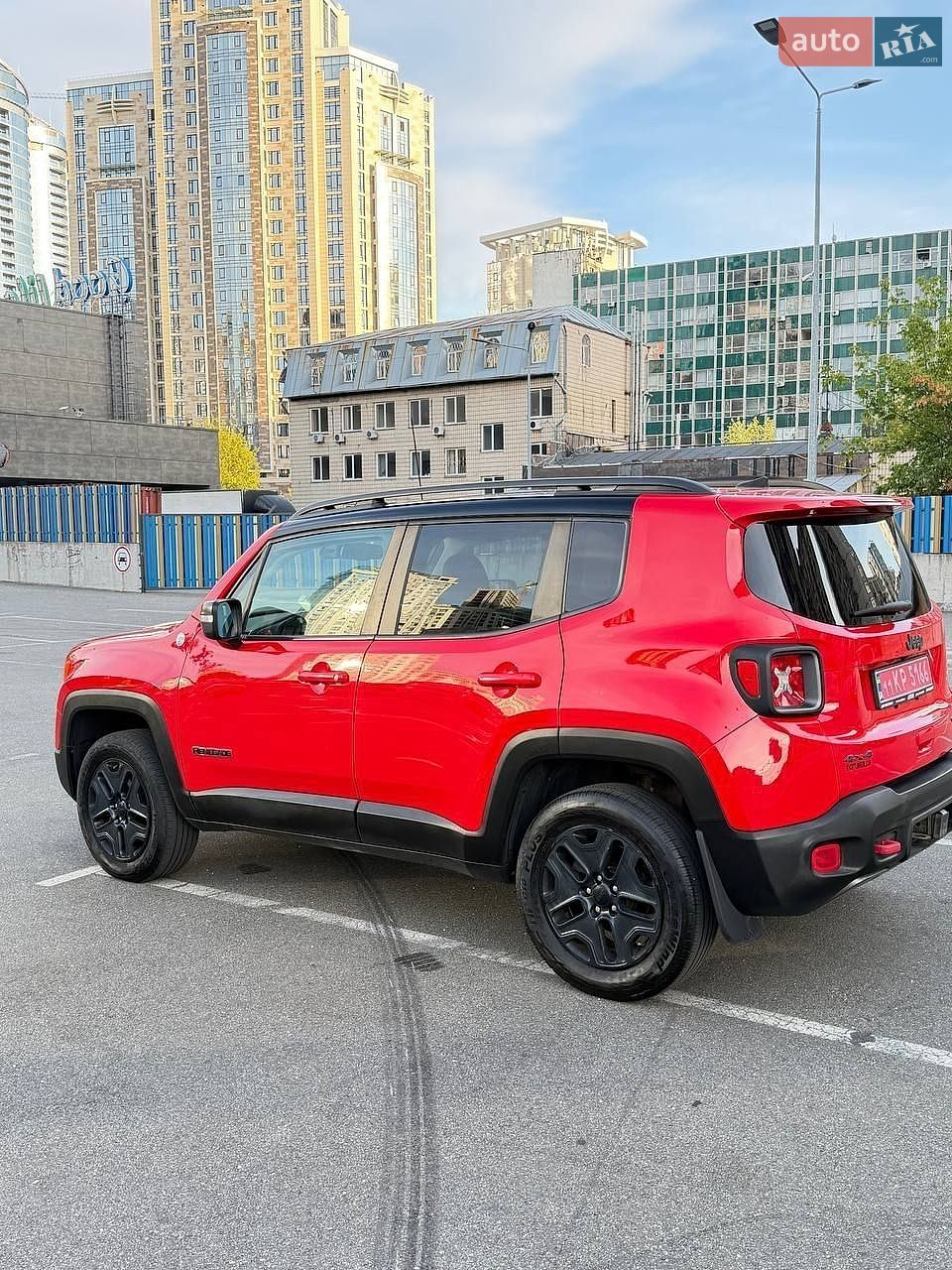 Jeep Renegade 2018 VIN ZACCJBCB0JPH28433 фото оголошення 48 з 54