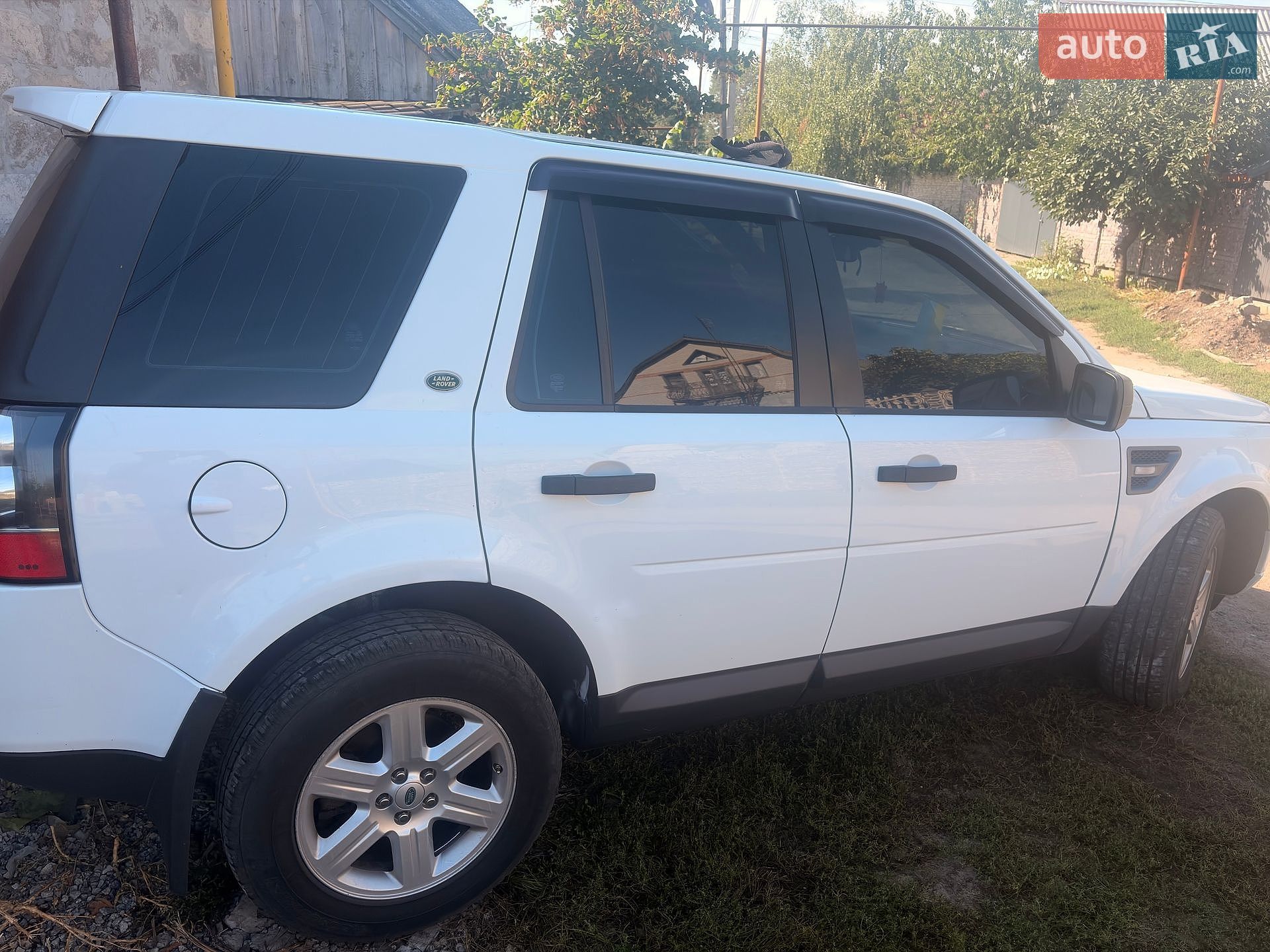 Land Rover Freelander 2012 VIN SALFA2BC1DH326724 фото оголошення 2 з 10