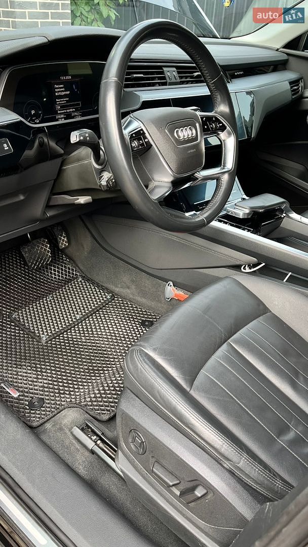 Audi e-tron 2019 VIN WAUZZZGE3LB014239 фото оголошення 30 з 30