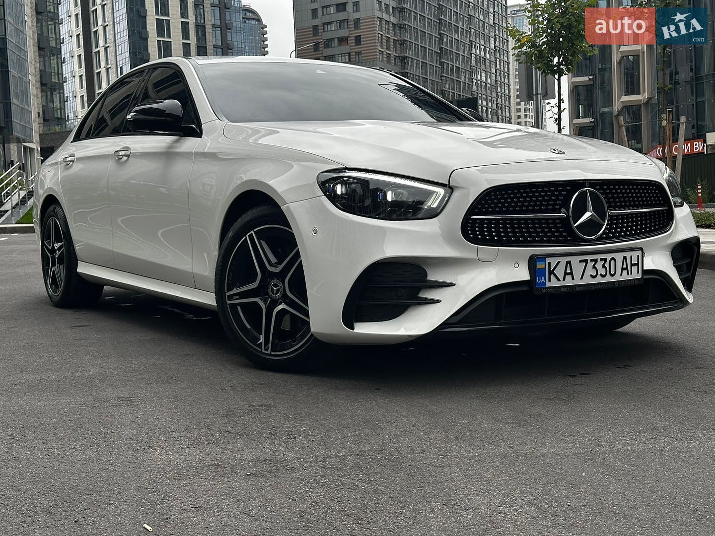 Mercedes-Benz E-Class 2021 VIN W1K2130051A952933 фото оголошення 14 з 111