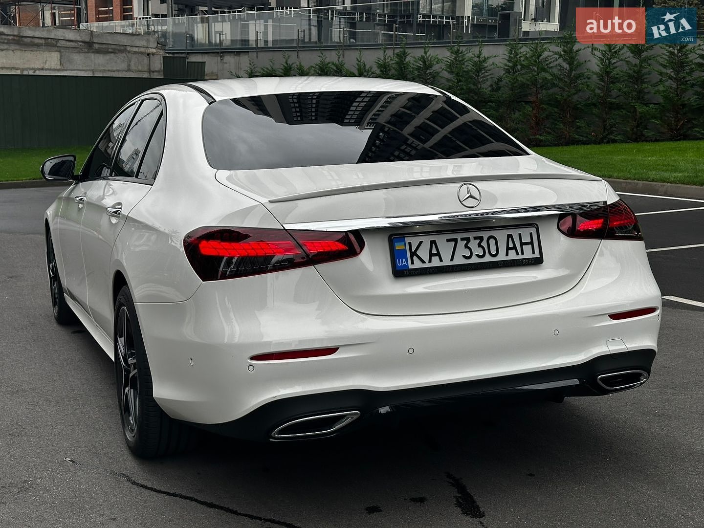 Mercedes-Benz E-Class 2021 VIN W1K2130051A952933 фото оголошення 34 з 111