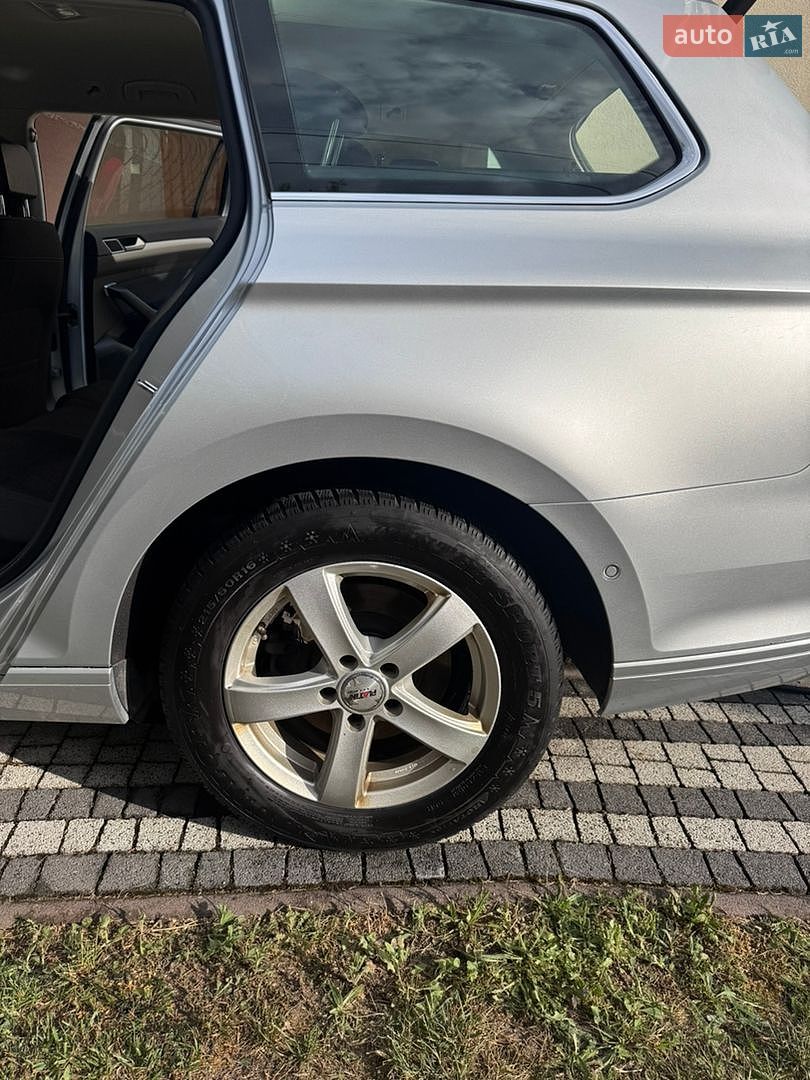 Volkswagen Passat 2018 VIN WVWZZZ3CZJE218182 фото оголошення 7 з 25