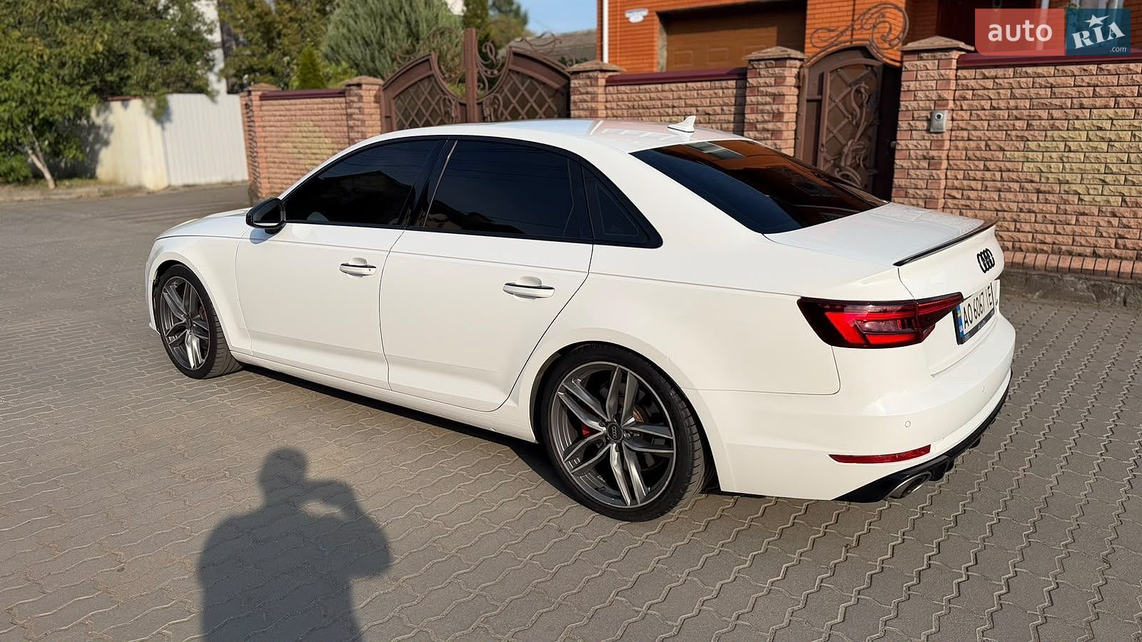 Audi A4 2018 VIN WAUZZZF48JA055087 фото оголошення 6 з 21