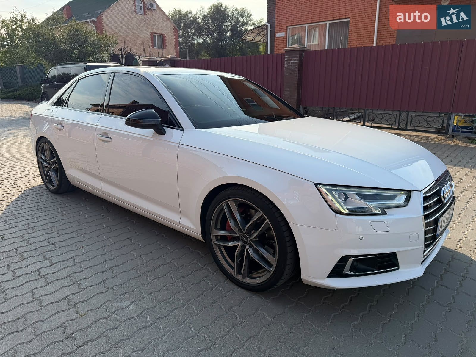 Audi A4 2018 VIN WAUZZZF48JA055087 фото оголошення 9 з 21