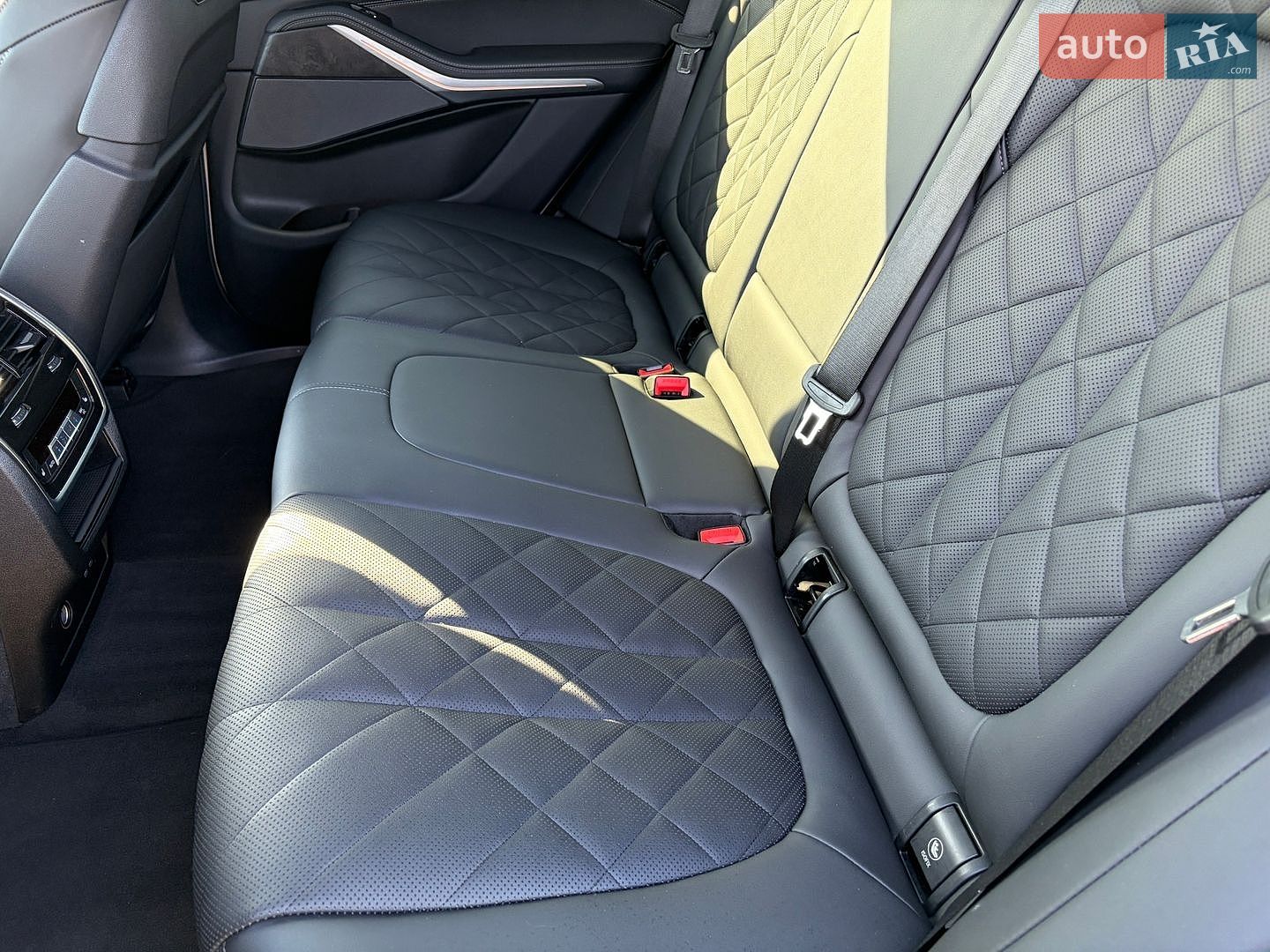 BMW X5 2024 VIN 5UX23EU04R9V29272 фото оголошення 18 з 18