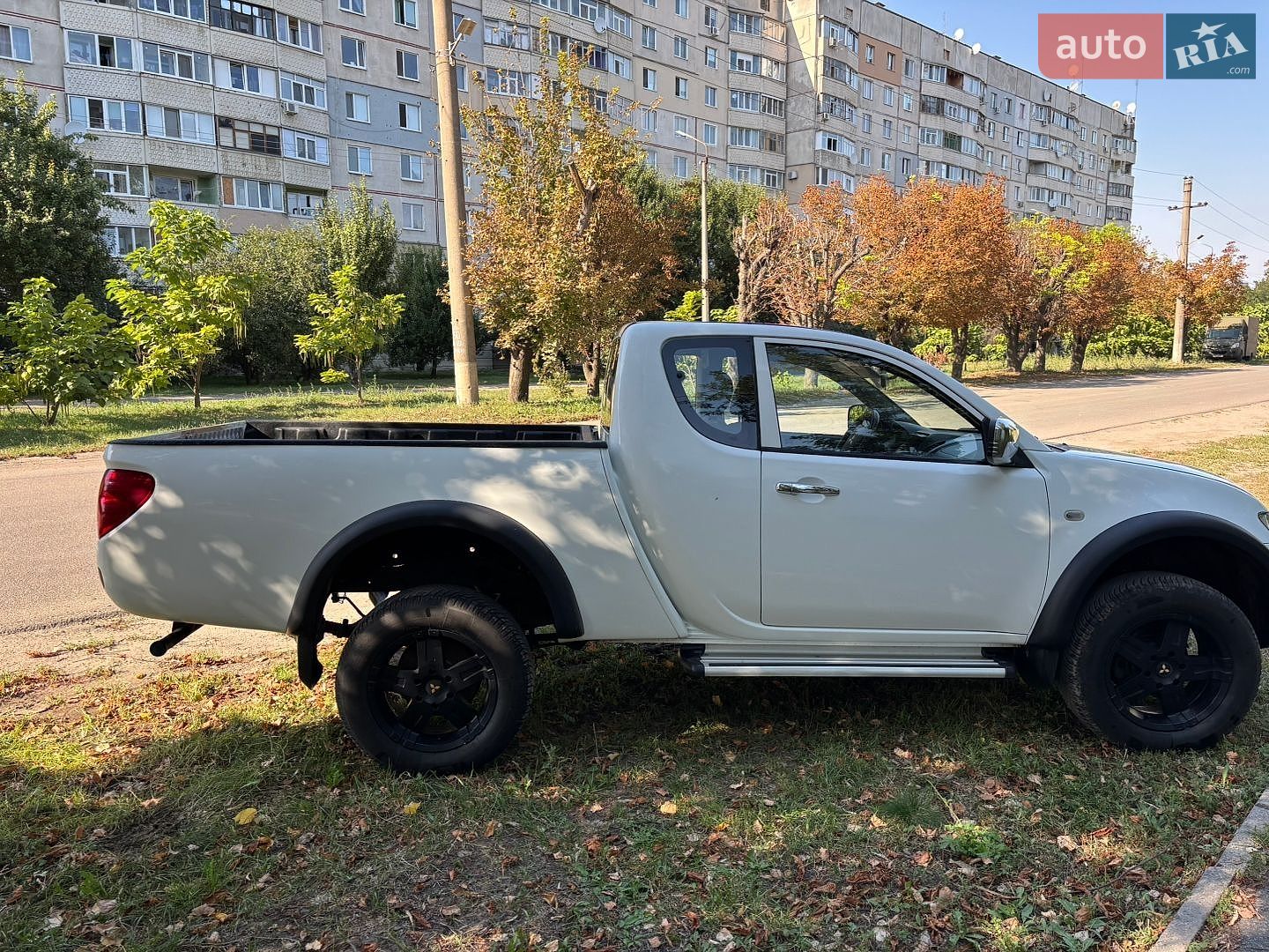 Mitsubishi L 200 2014 VIN MMCCNKB40FD818082 фото оголошення 2 з 5