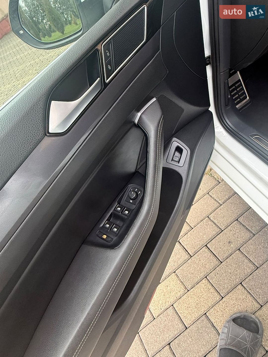 Volkswagen Passat 2016 VIN WVWZZZ3CZCE239088 фото оголошення 12 з 39