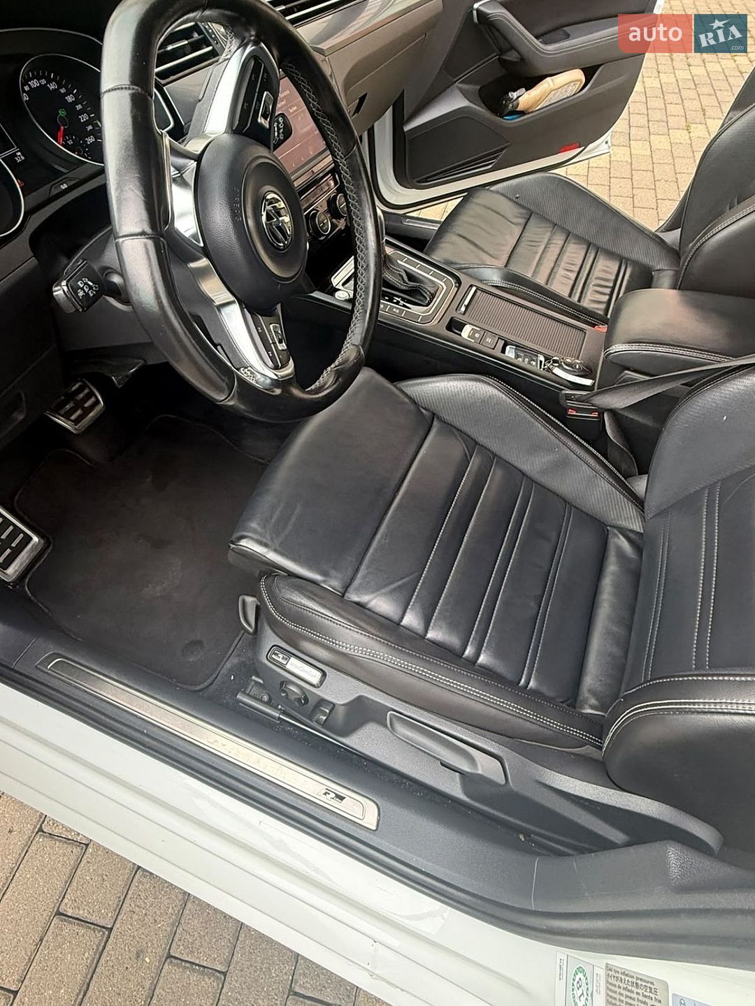 Volkswagen Passat 2016 VIN WVWZZZ3CZCE239088 фото оголошення 19 з 39