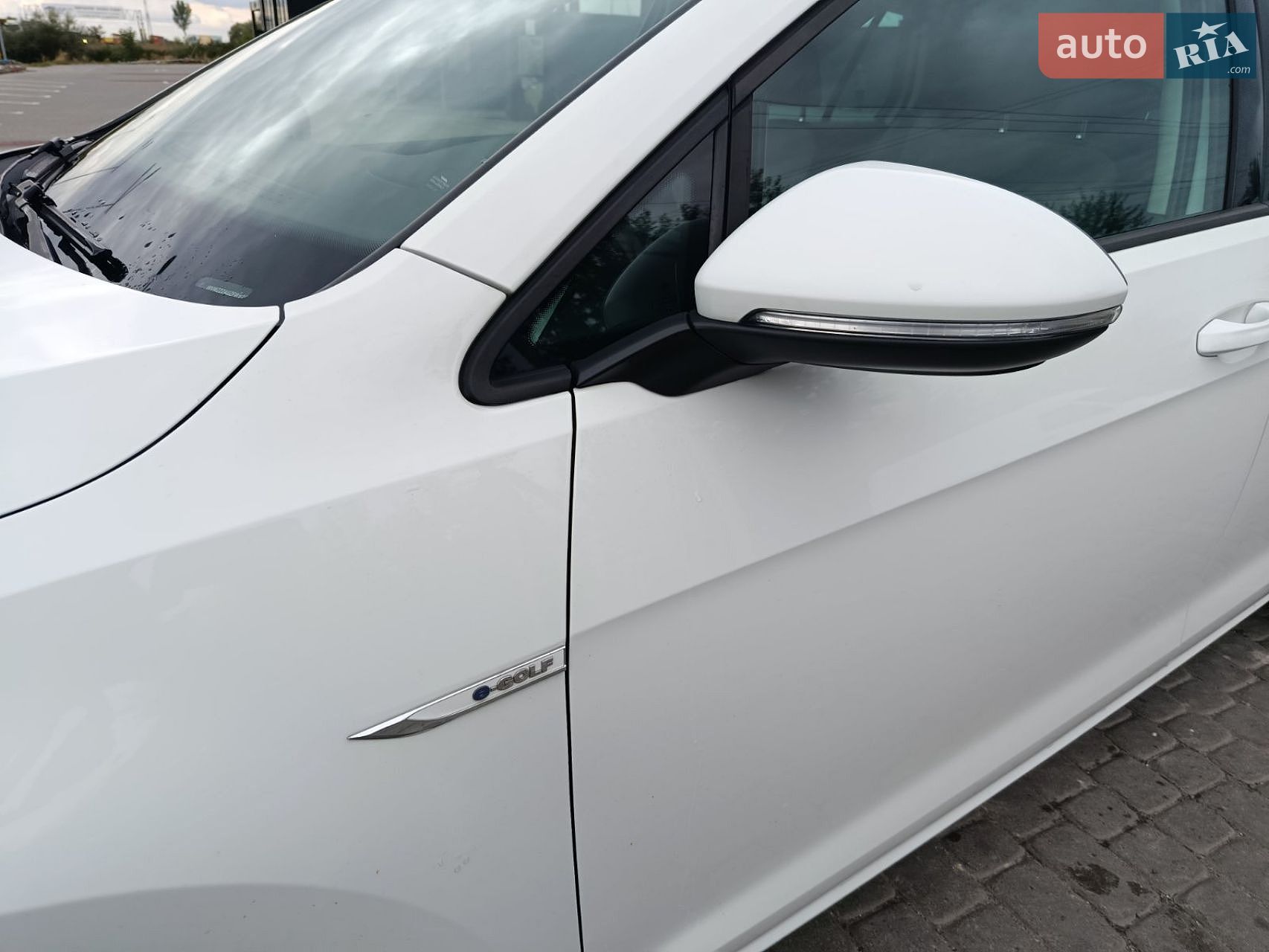 Volkswagen e-Golf 2015 VIN WVWZZZAUZFW910161 фото оголошення 8 з 13