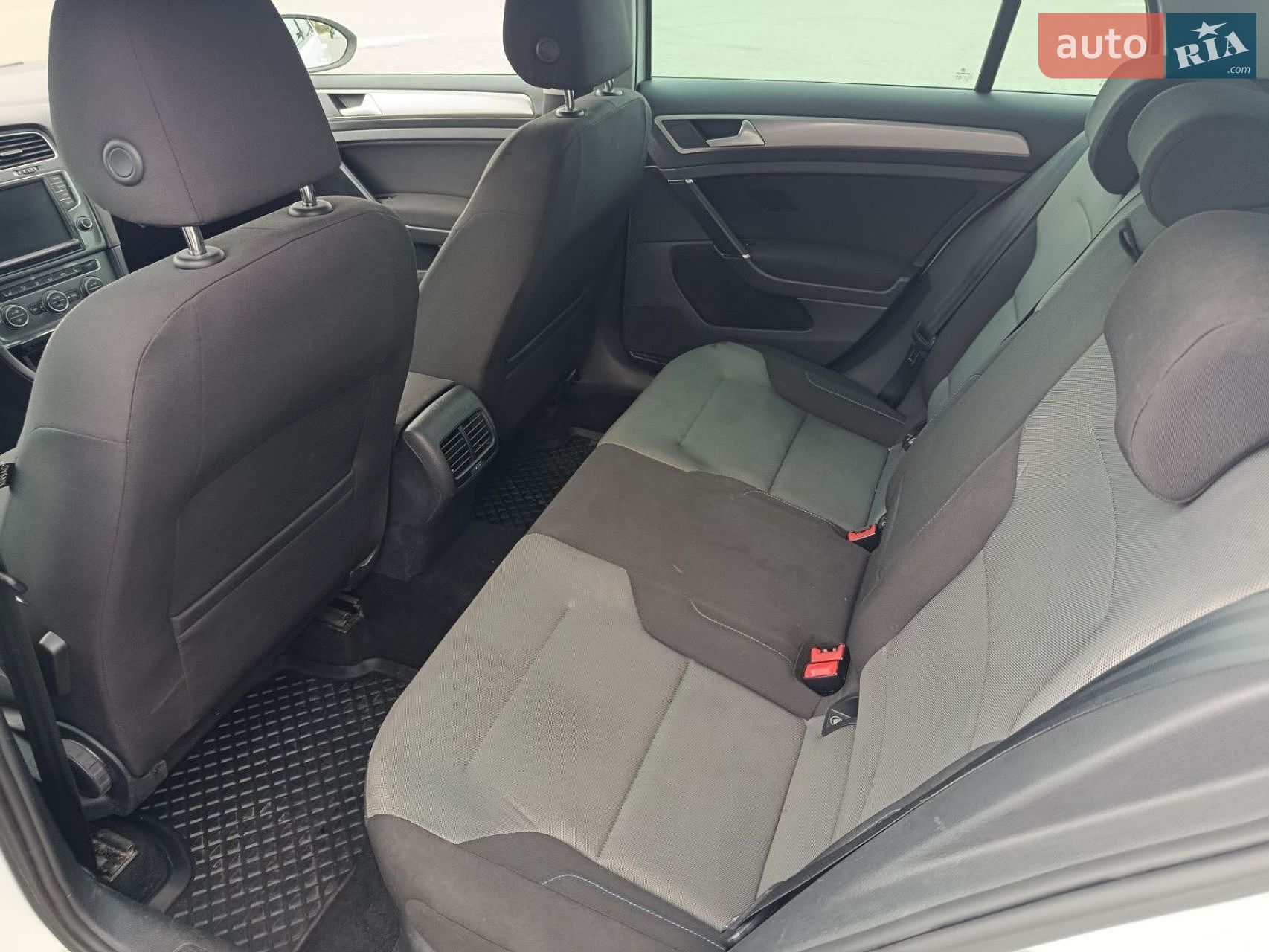 Volkswagen e-Golf 2015 VIN WVWZZZAUZFW910161 фото оголошення 10 з 13