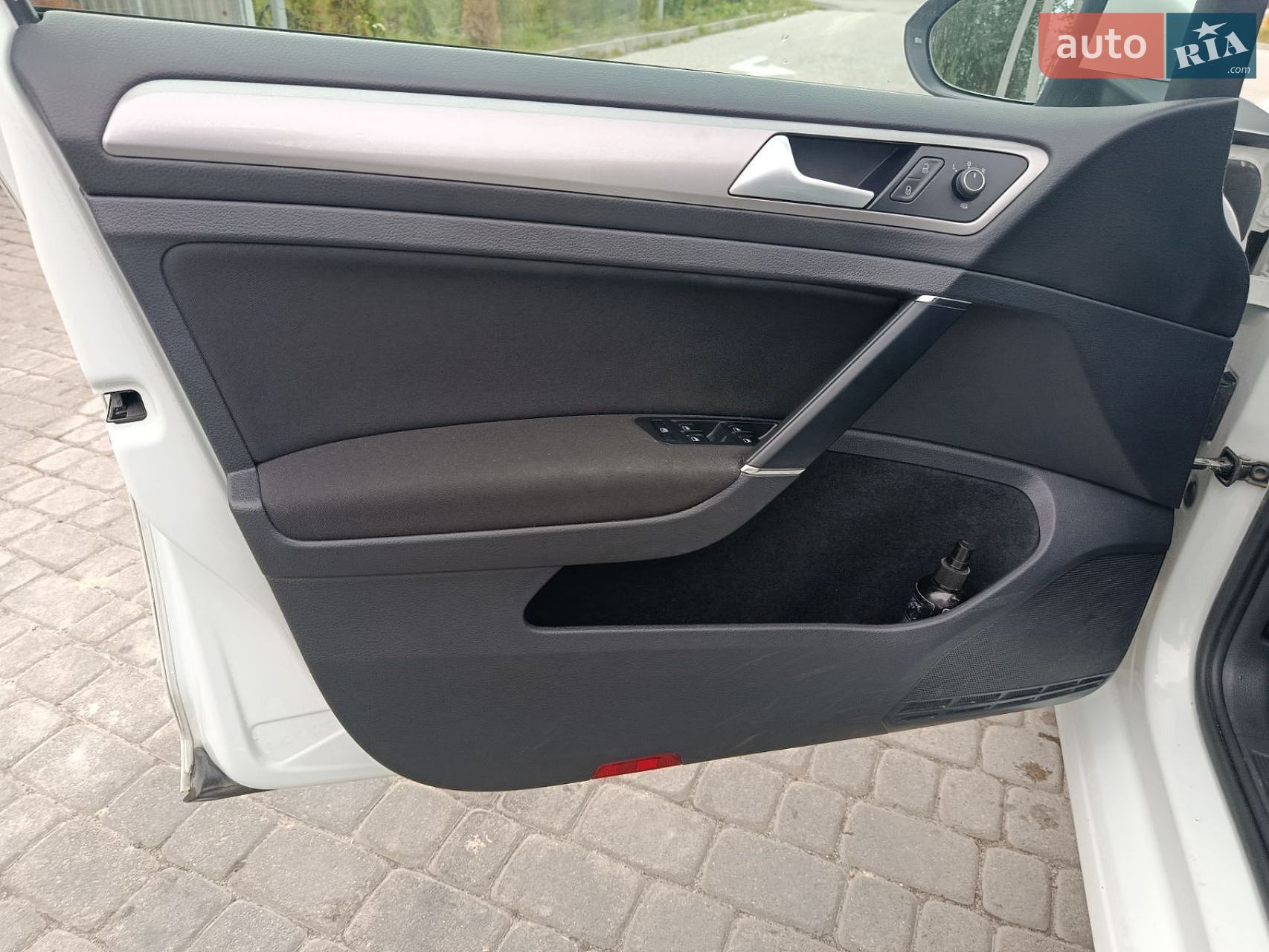 Volkswagen e-Golf 2015 VIN WVWZZZAUZFW910161 фото оголошення 12 з 13