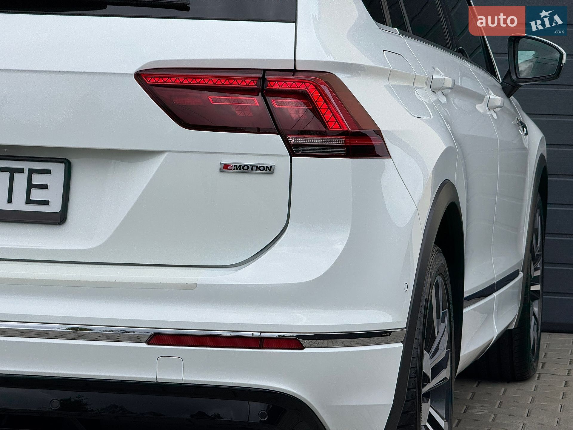 Volkswagen Tiguan 2019 VIN WVGZZZ5NZLW814441 фото оголошення 32 з 101