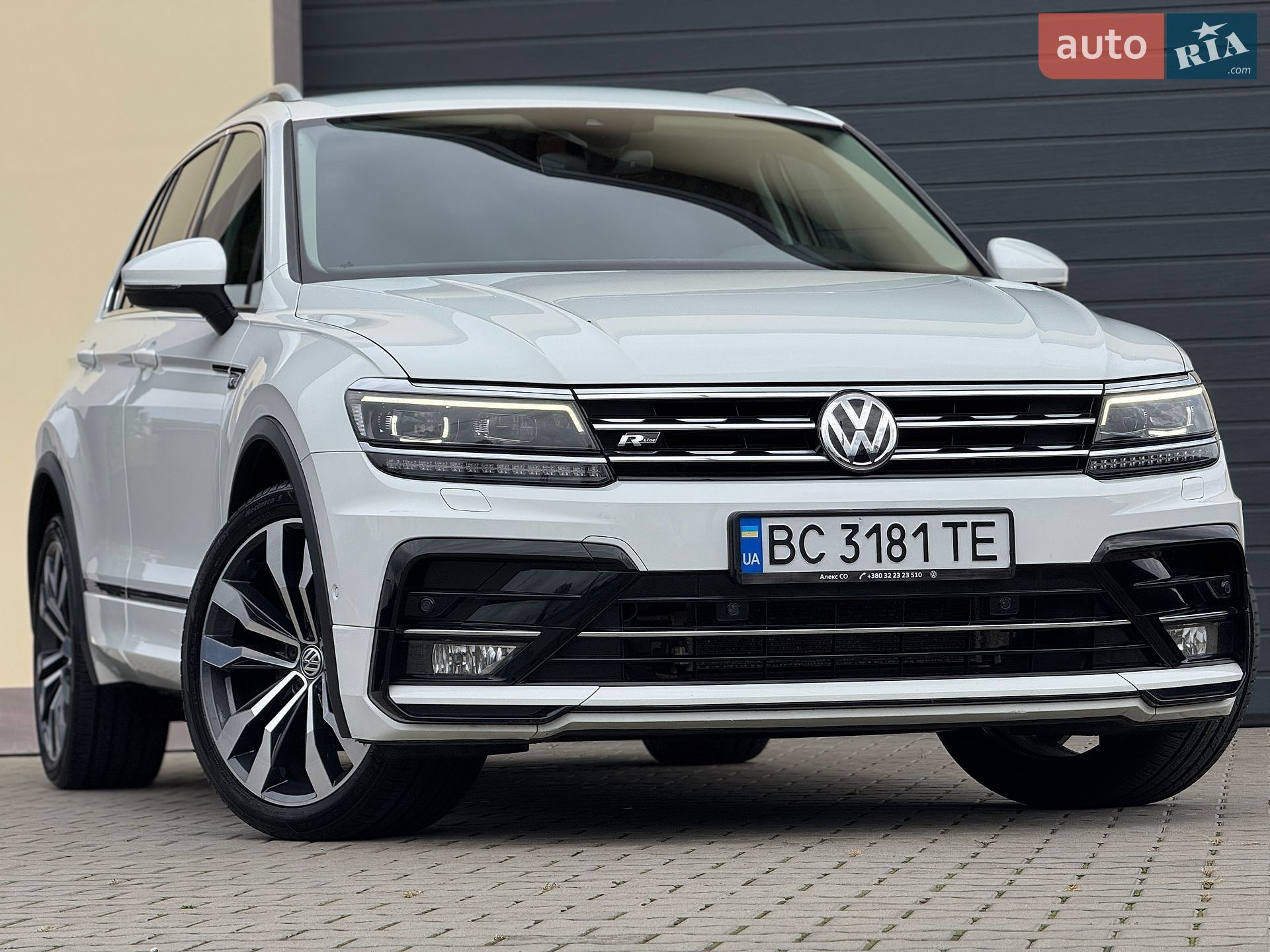 Volkswagen Tiguan 2019 VIN WVGZZZ5NZLW814441 фото оголошення 8 з 101