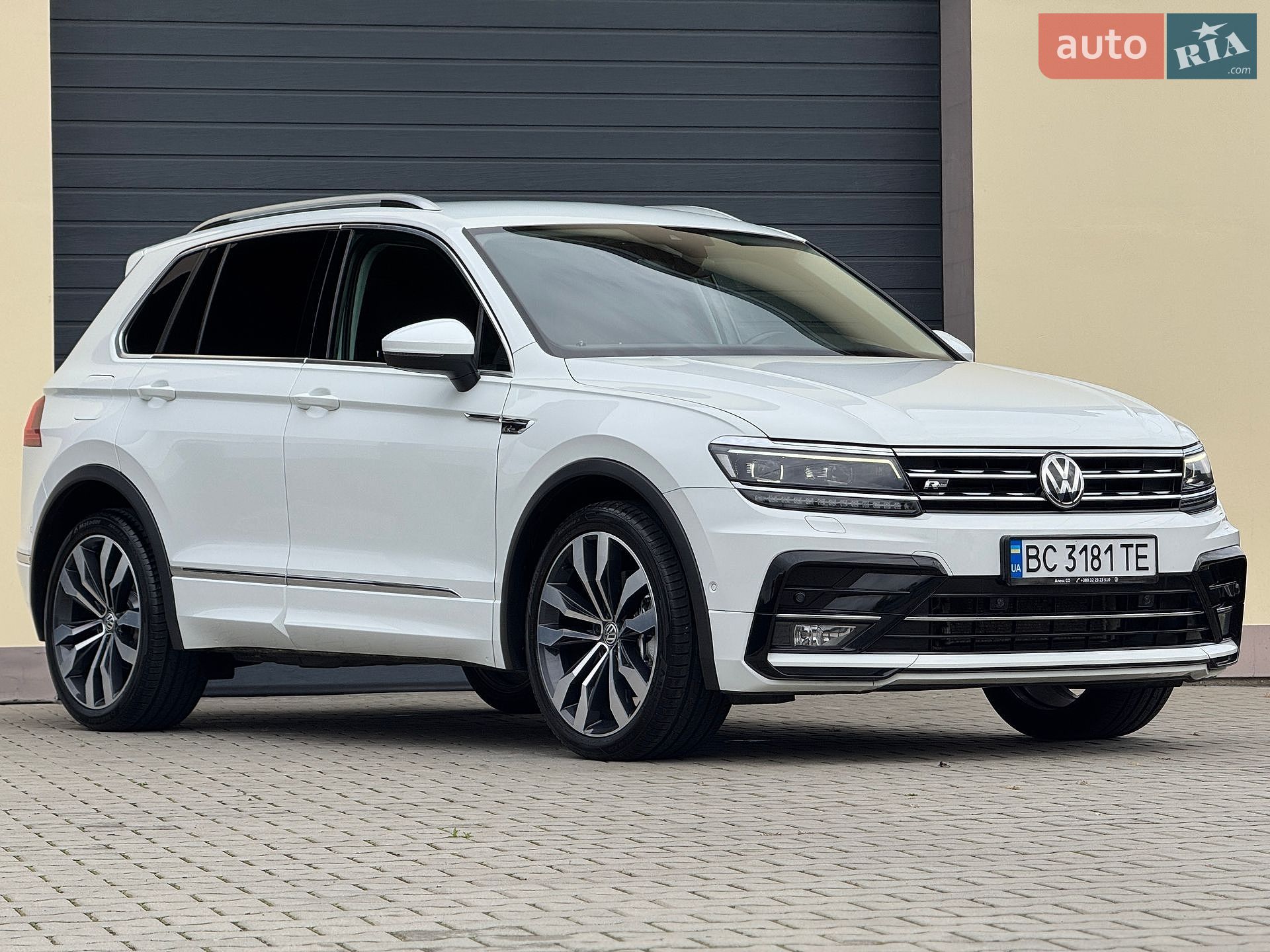 Volkswagen Tiguan 2019 VIN WVGZZZ5NZLW814441 фото оголошення 10 з 101