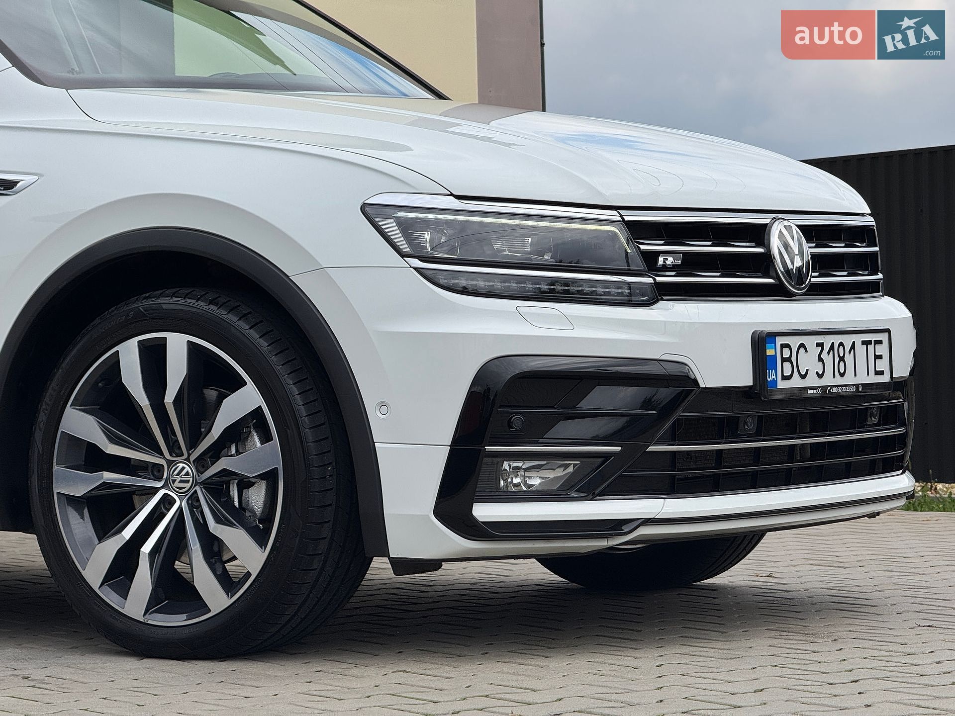 Volkswagen Tiguan 2019 VIN WVGZZZ5NZLW814441 фото оголошення 62 з 101