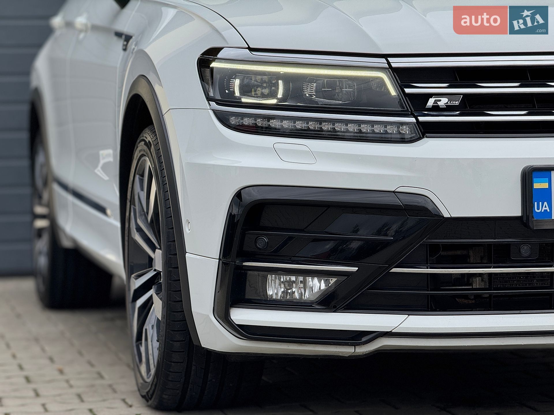 Volkswagen Tiguan 2019 VIN WVGZZZ5NZLW814441 фото оголошення 14 з 101