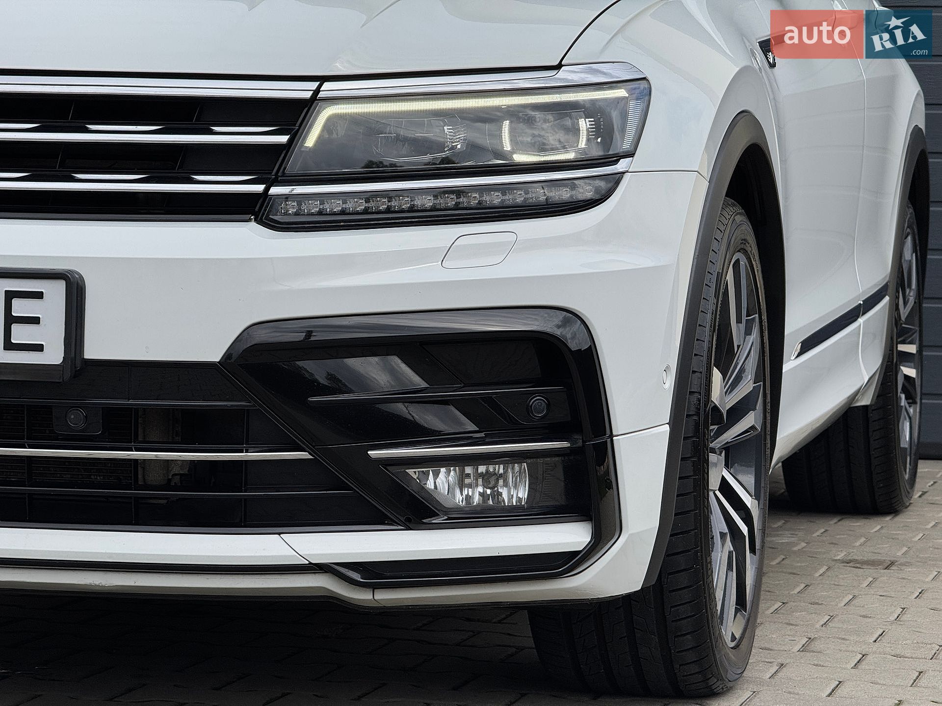 Volkswagen Tiguan 2019 VIN WVGZZZ5NZLW814441 фото оголошення 15 з 101