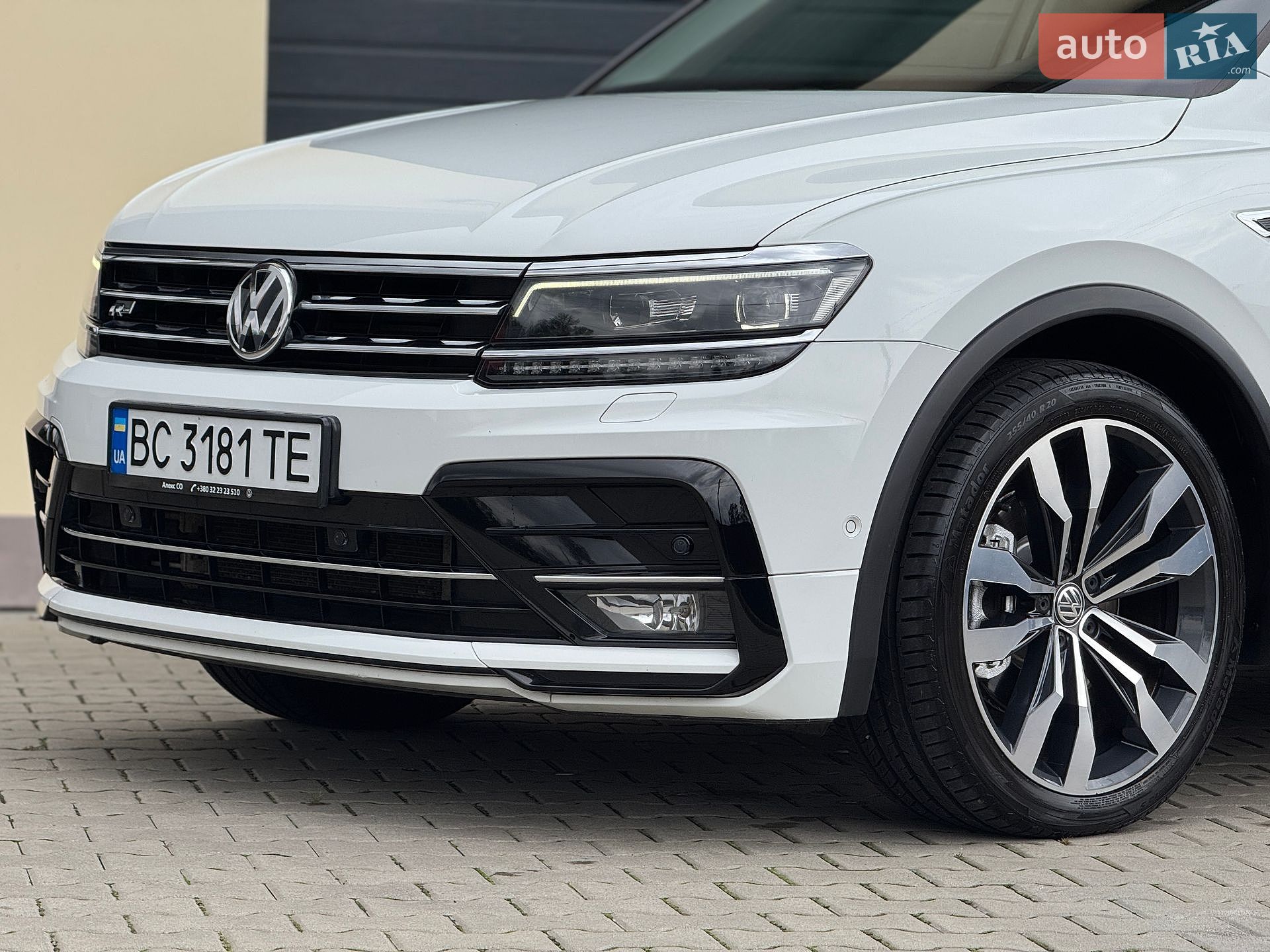 Volkswagen Tiguan 2019 VIN WVGZZZ5NZLW814441 фото оголошення 25 з 101