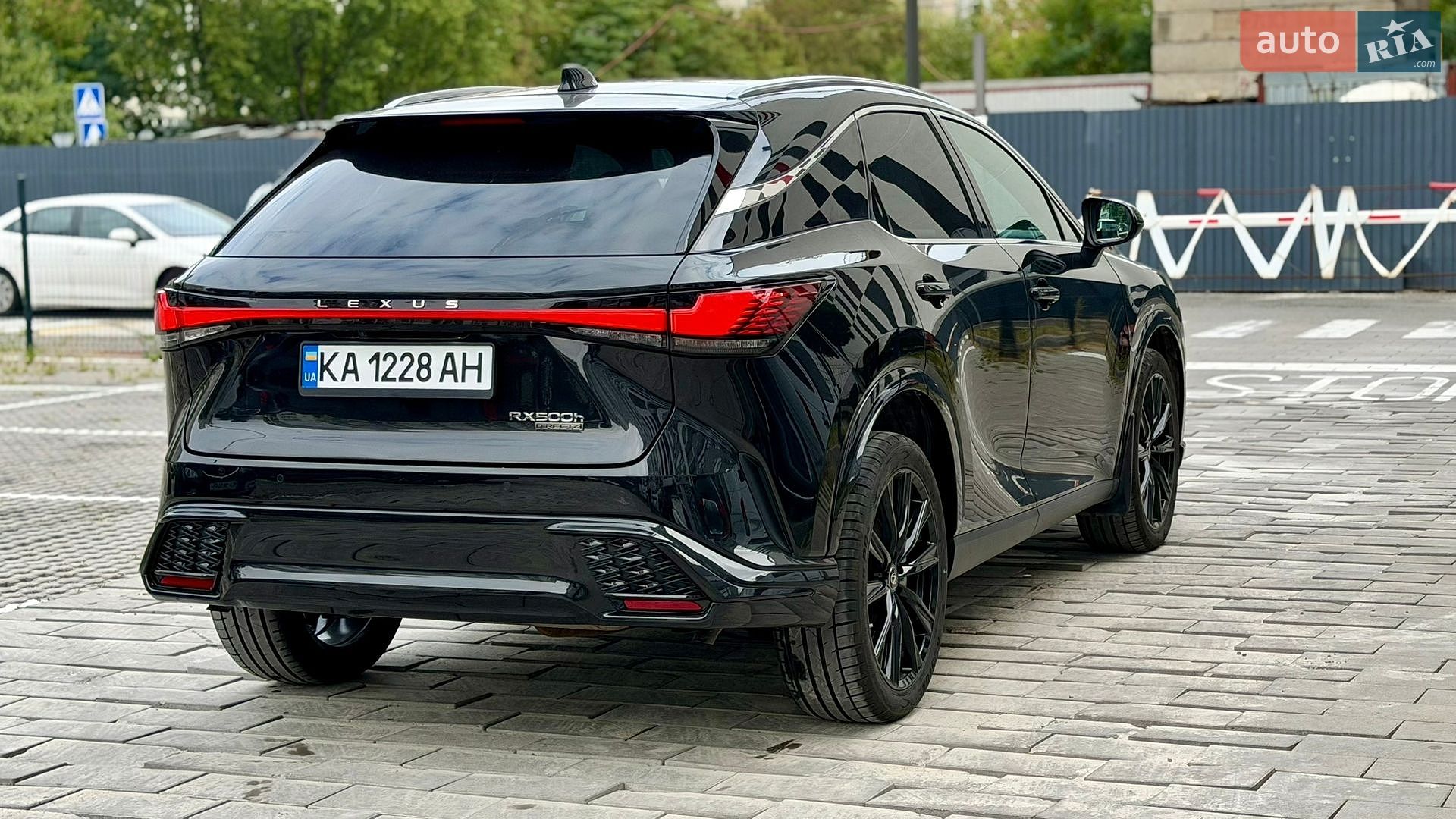 Lexus RX 2024 VIN 2T2BBMCA2RC049083 фото оголошення 9 з 16