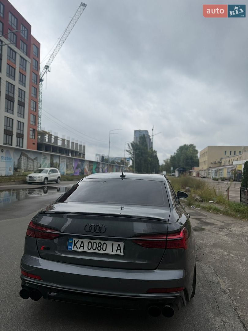 Audi A6 2019 VIN WAUL2AF28KN104986 фото оголошення 9 з 32