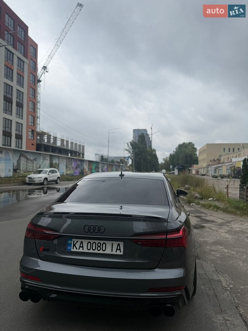 Audi A6 2019 VIN WAUL2AF28KN104986 фото оголошення 10 з 32