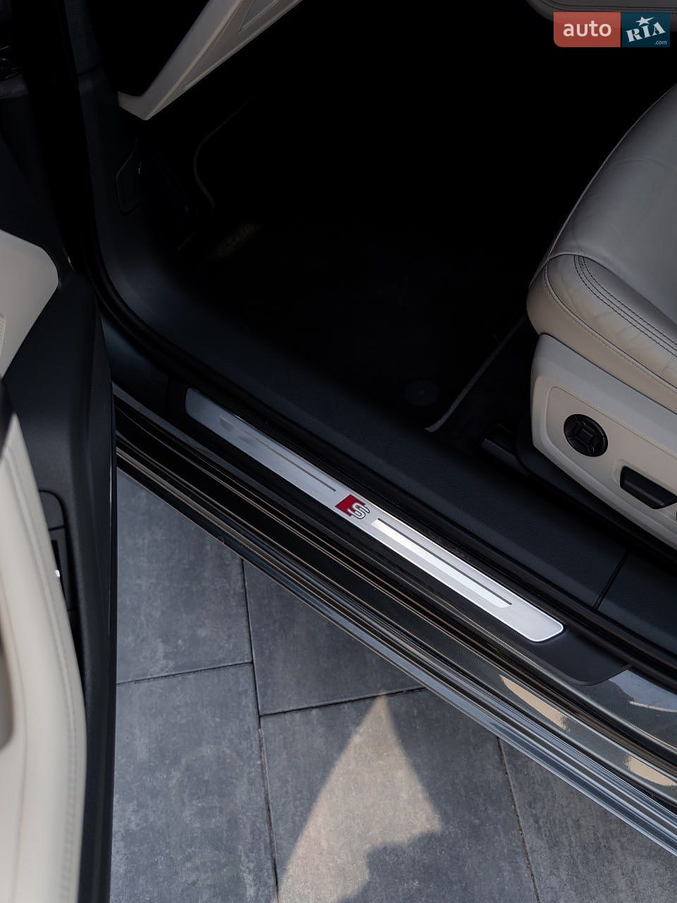 Audi A6 2019 VIN WAUL2AF28KN104986 фото оголошення 18 з 32