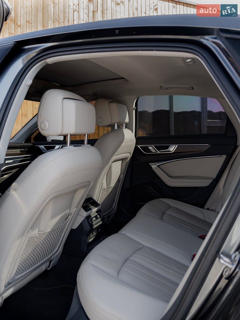 Audi A6 2019 VIN WAUL2AF28KN104986 фото оголошення 20 з 32