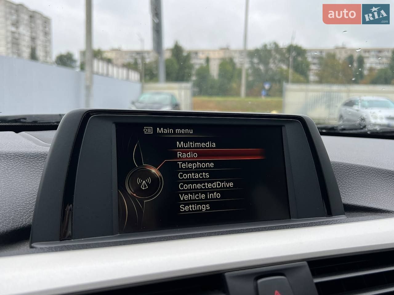 BMW 3 Series 2017 VIN WBA8A3C3XHK692448 фото оголошення 13 з 20