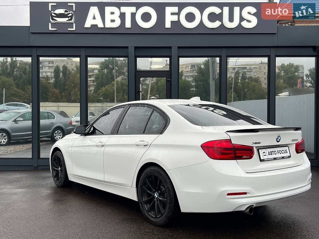 BMW 3 Series 2017 VIN WBA8A3C3XHK692448 фото оголошення 7 з 20