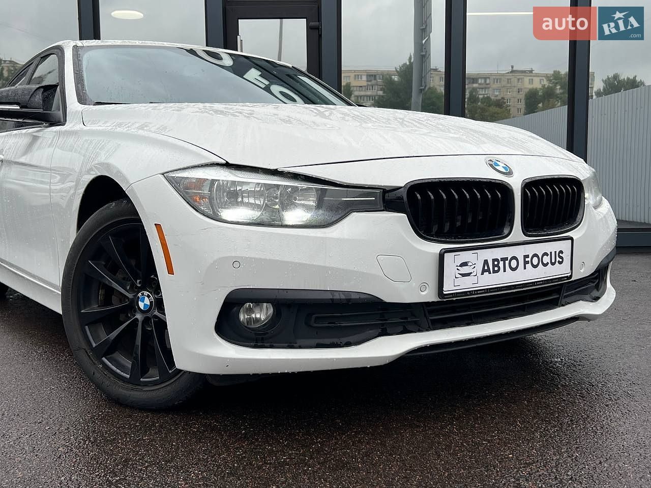 BMW 3 Series 2017 VIN WBA8A3C3XHK692448 фото оголошення 4 з 20