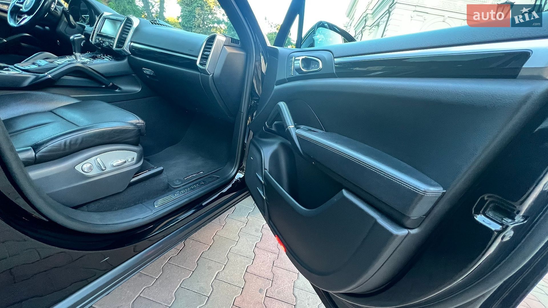 Porsche Cayenne 2015 VIN WP1AE2A20GLA59106 фото оголошення 28 з 38