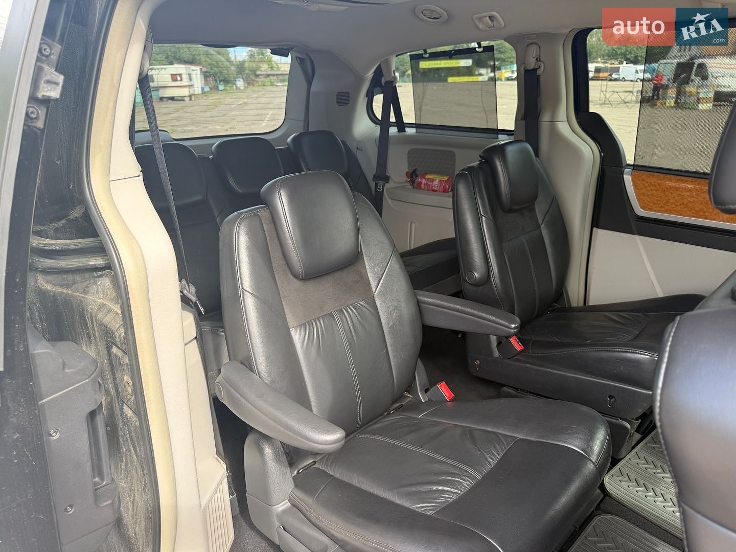 Chrysler Gr.voyager 2008 VIN 1A8HSH4918B142287 фото оголошення 16 з 25