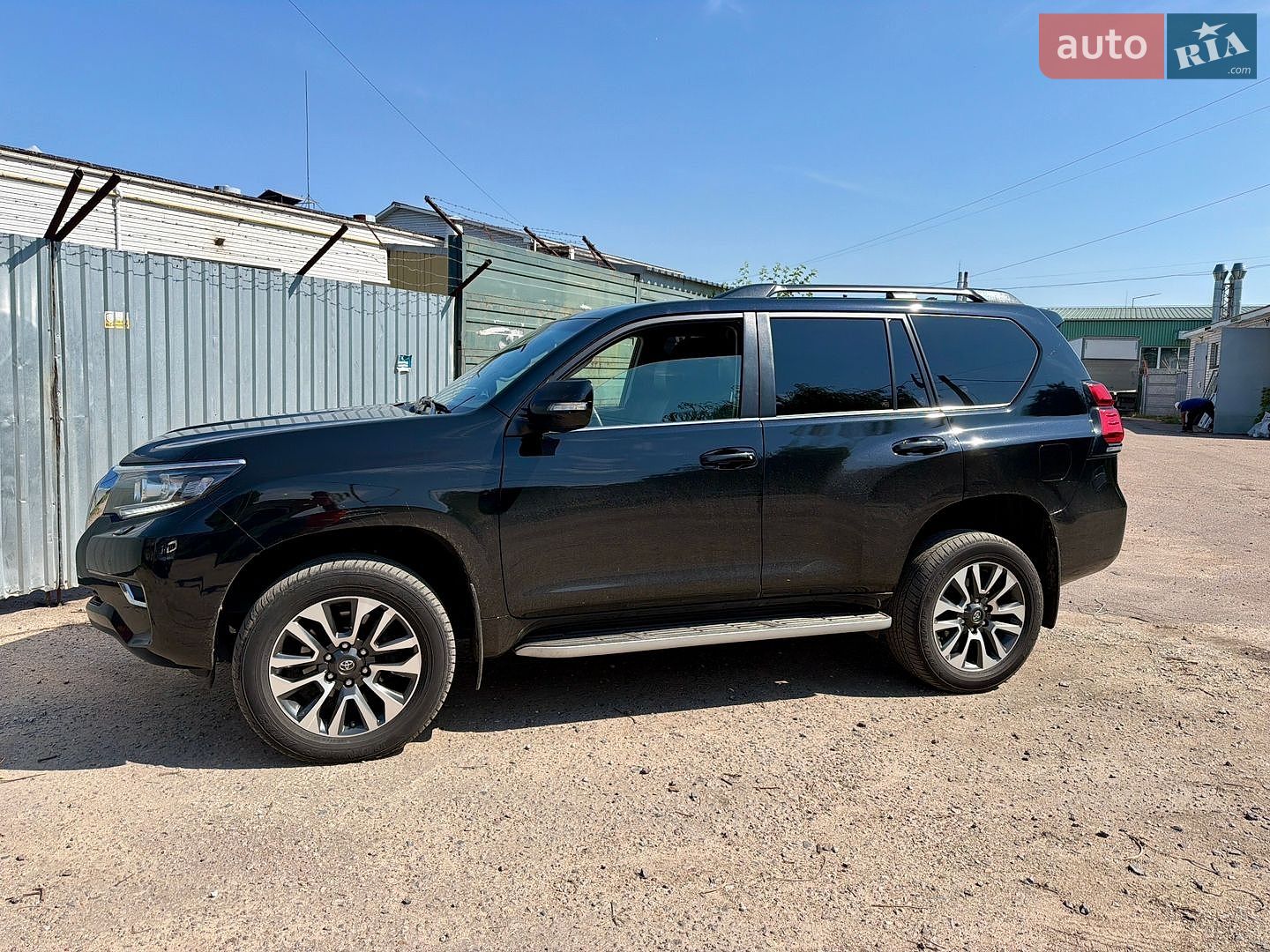 Toyota Land Cruiser Prado 2023 VIN JTEBR3FJ705027906 фото оголошення 3 з 18