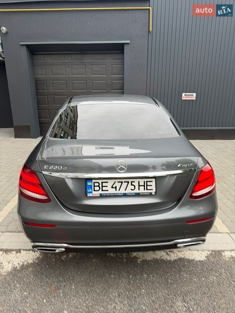 Mercedes-Benz E-Class 2018 VIN WDDZF0FB5JA476261 фото оголошення 3 з 18