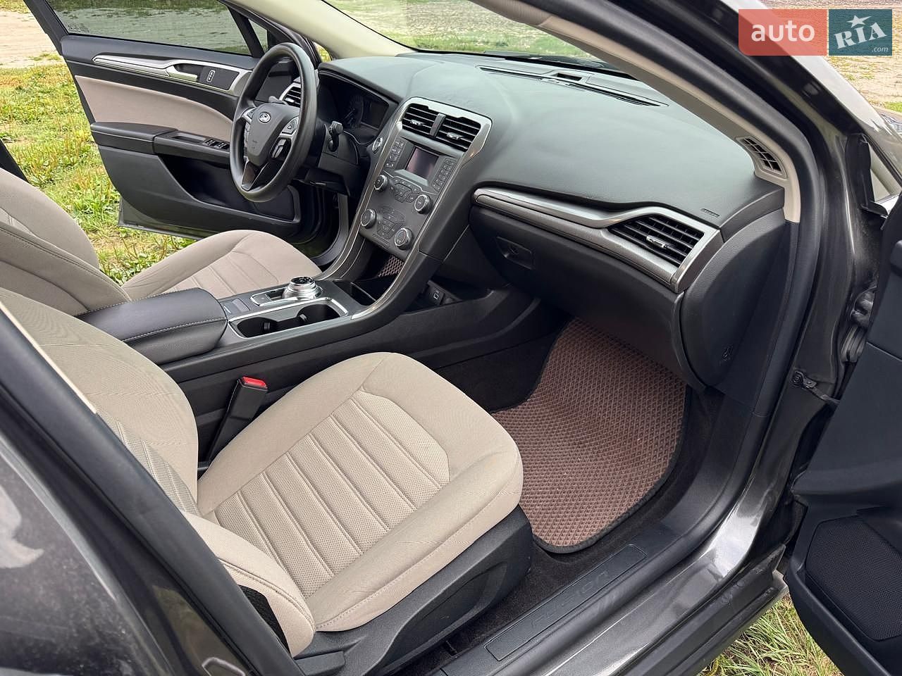 Ford Fusion 2020 VIN 3FA6P0G71LR197358 фото оголошення 12 з 14