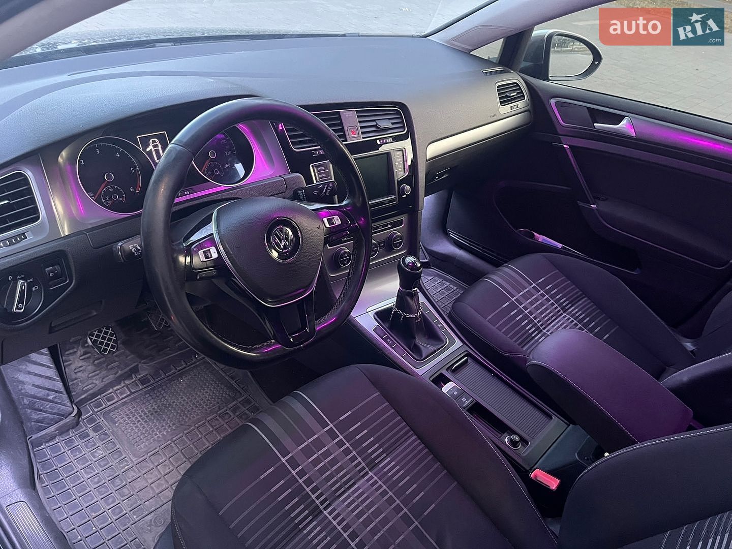 Volkswagen Golf 2016 VIN WVWZZZAUZGP584002 фото оголошення 26 з 27