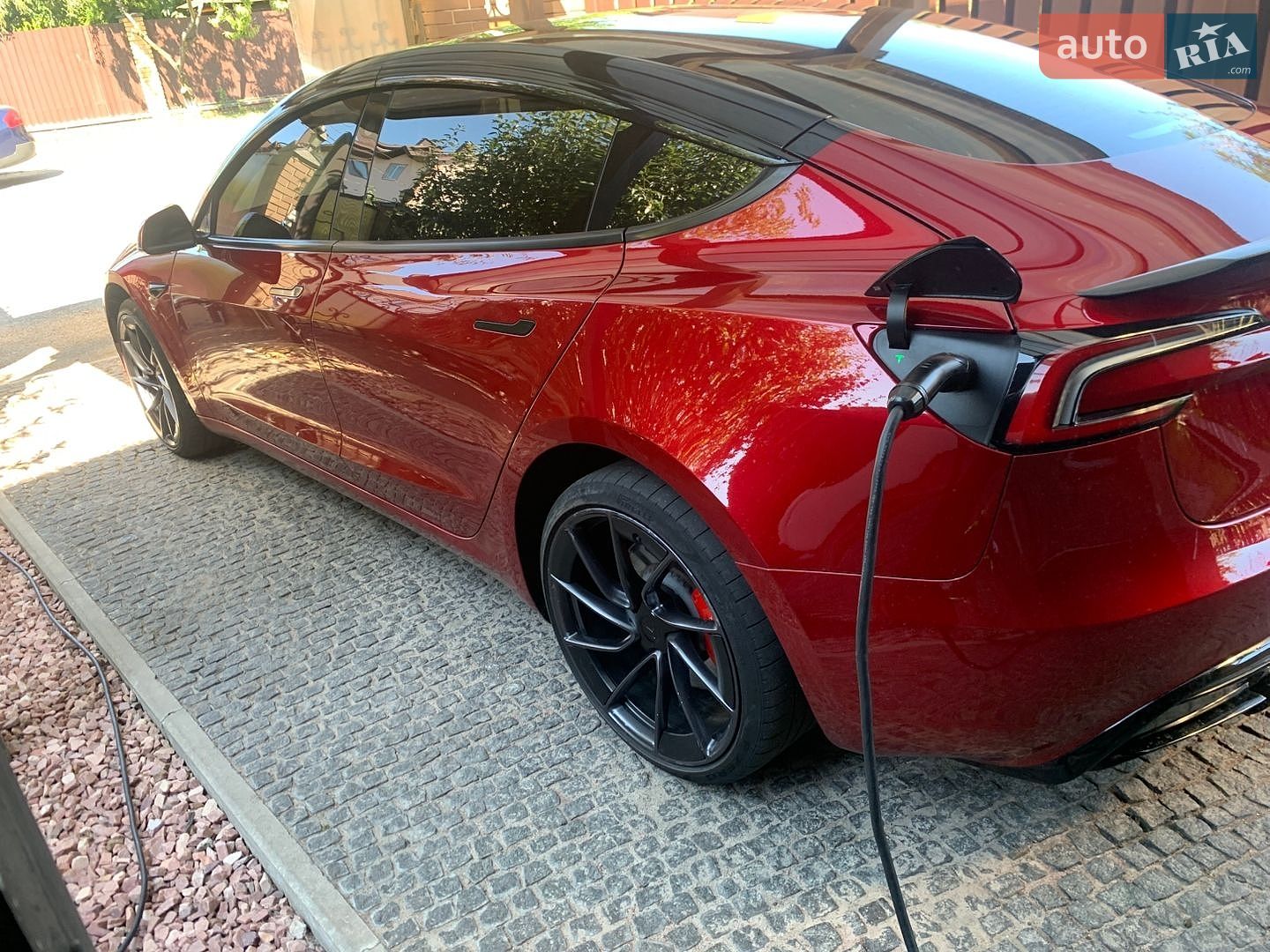 Tesla Model 3 2024 VIN 5YJ3E1ET5RF807748 фото оголошення 2 з 15