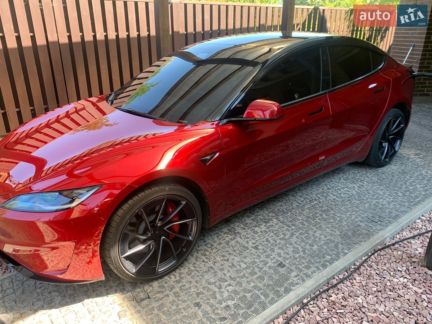 Tesla Model 3 2024 VIN 5YJ3E1ET5RF807748 фото оголошення 4 з 15