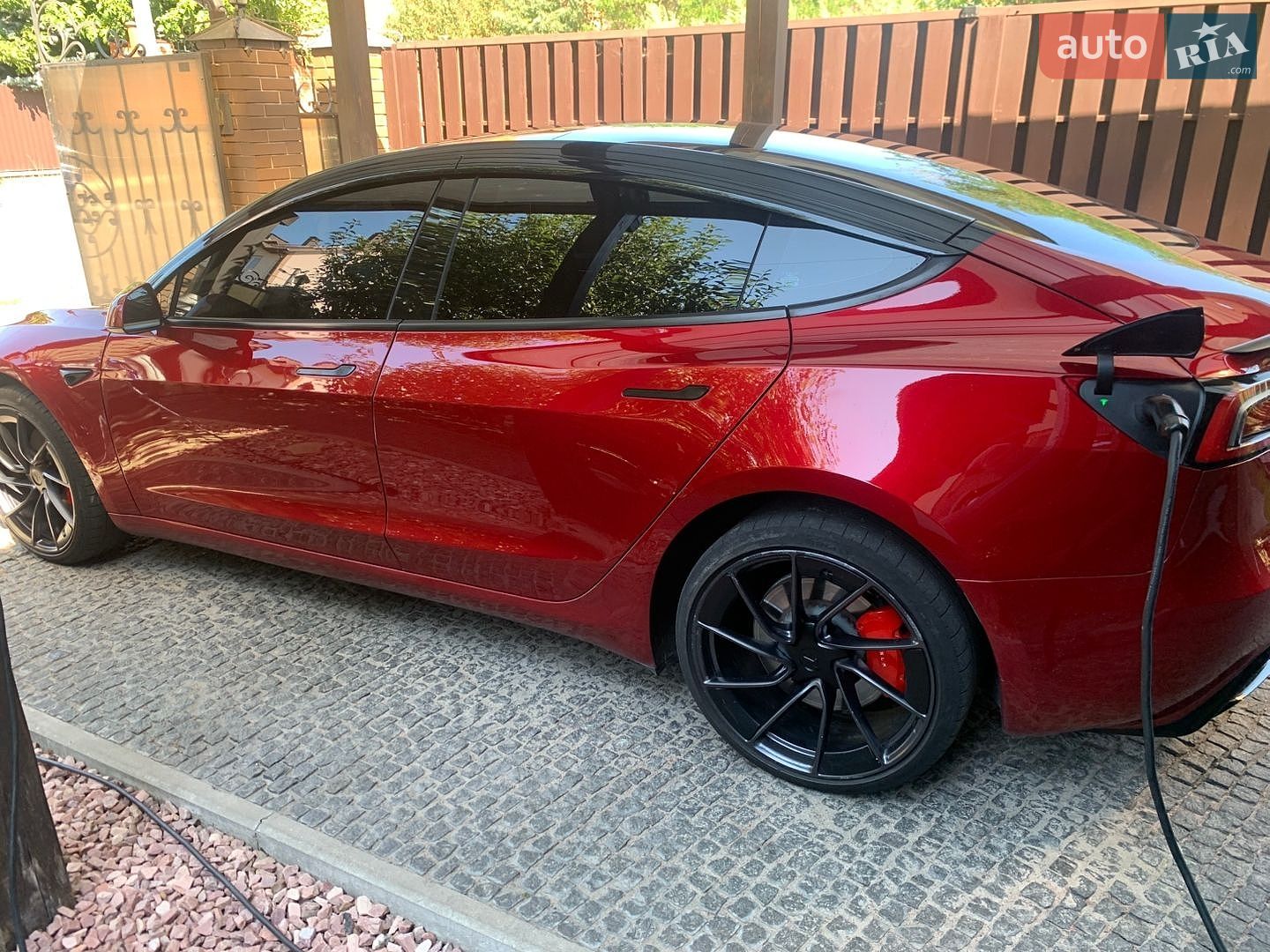 Tesla Model 3 2024 VIN 5YJ3E1ET5RF807748 фото оголошення 3 з 15