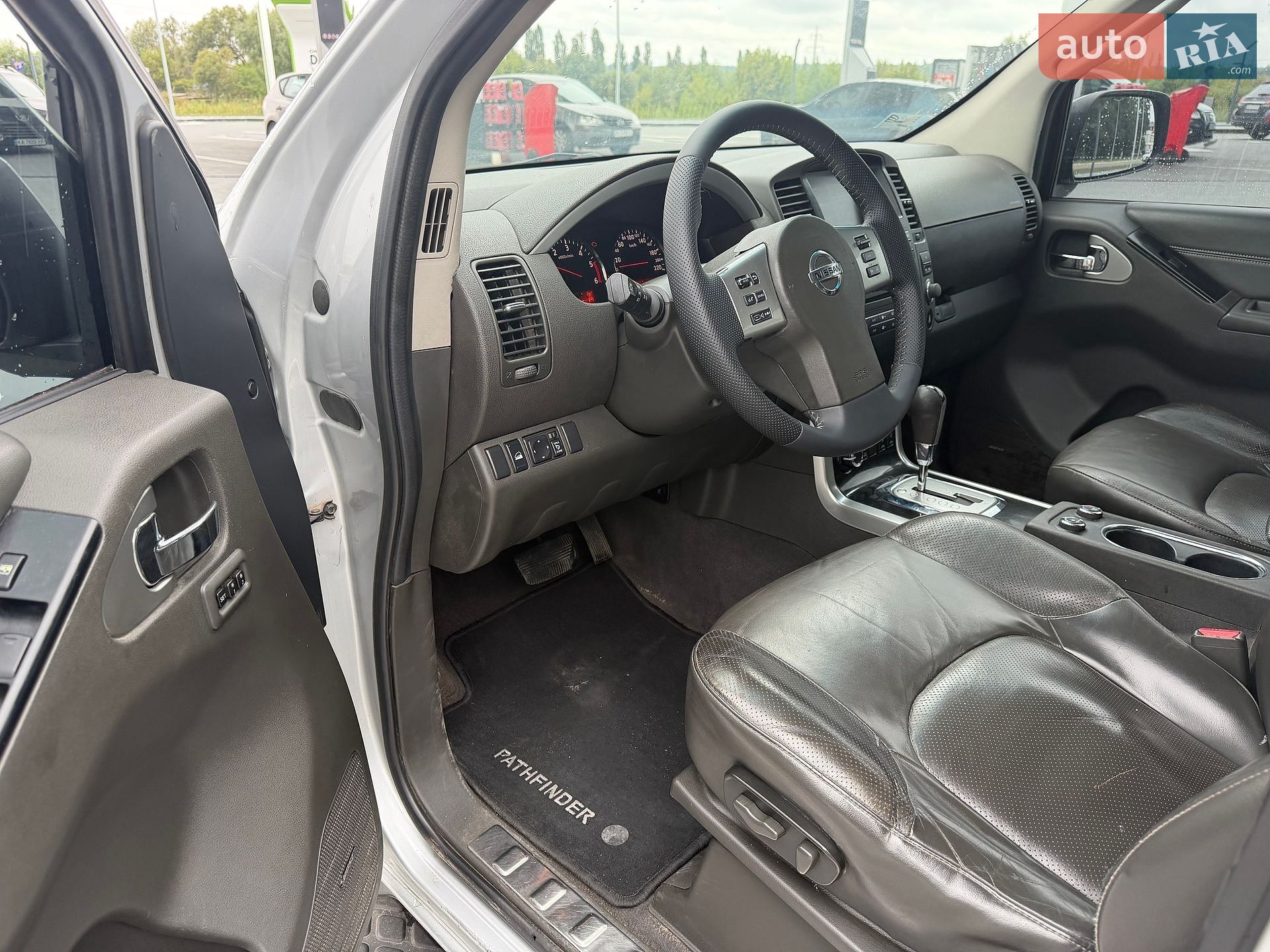 Nissan Pathfinder 2011 VIN VSKJVWR51U0427842 фото оголошення 7 з 49