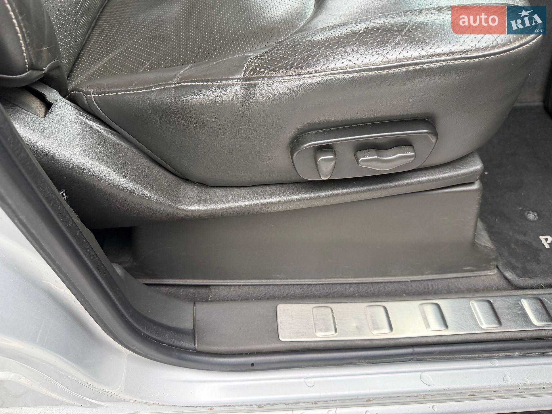 Nissan Pathfinder 2011 VIN VSKJVWR51U0427842 фото оголошення 18 з 49